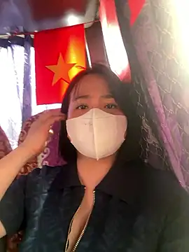 Snapshot of May-Squirt chatting on 10/27/25, 06:17 May-Squirt online show from 10/27/25, 06:17