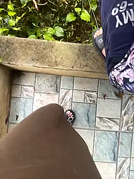 Snapshot of May-Squirt chatting on 10/31/25, 09:54 May-Squirt online show from 10/31/25, 09:54