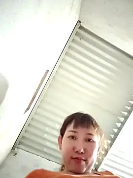 Snapshot of Ana_love2000 chatting on 02/20/25, 08:39 Ana love2000 online show from 02/20/25, 08:39