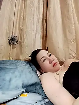 Snapshot of Ana_love2000 chatting on 03/04/25, 02:21 Ana love2000 online show from 03/04/25, 02:21