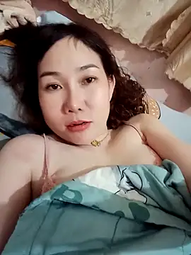 Snapshot of Ana_love2000 chatting on 03/17/25, 04:11 Ana love2000 online show from 03/17/25, 04:11