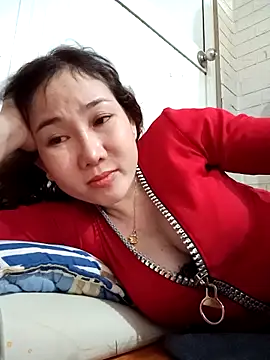 Snapshot of Ana_love2000 chatting on 03/19/25, 10:55 Ana love2000 online show from 03/19/25, 10:55