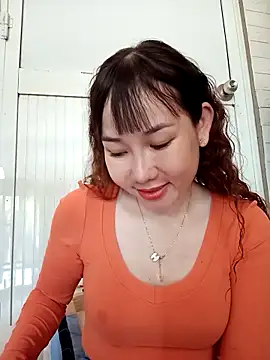 Snapshot of Ana_love2000 chatting on 03/21/25, 01:34 Ana love2000 online show from 03/21/25, 01:34