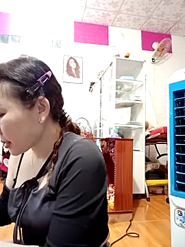 Snapshot of Ana_love2000 chatting on 03/22/25, 11:00 Ana love2000 online show from 03/22/25, 11:00