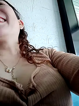 Snapshot of Ana_love2000 chatting on 09/13/25, 03:17 Ana love2000 online show from 09/13/25, 03:17