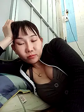 Snapshot of Ana_love2000 chatting on 09/18/25, 01:18 Ana love2000 online show from 09/18/25, 01:18