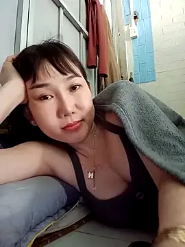 Snapshot of Ana_love2000 chatting on 10/09/25, 02:42 Ana love2000 online show from 10/09/25, 02:42