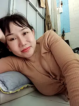 Snapshot of Ana_love2000 chatting on 10/10/25, 02:54 Ana love2000 online show from 10/10/25, 02:54