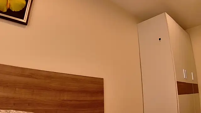 sun place online show from 03/09/25, 01:04