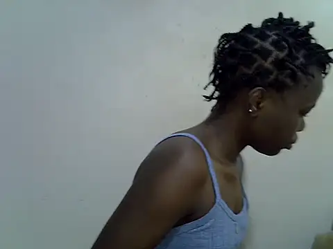 Snapshot of hey_its_andreana chatting on 01/18/26, 12:14 hey its andreana online show from 01/18/26, 12:14