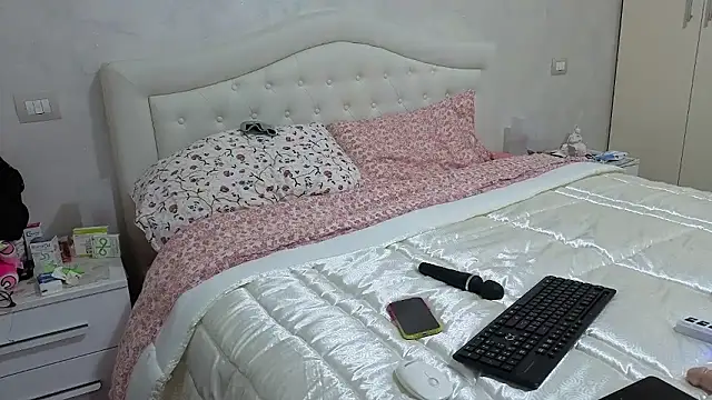 sexy blondie92 online show from 01/12/26, 10:48