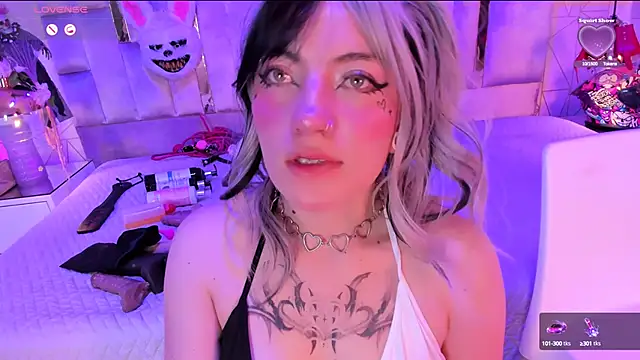 Broklinwhite  online show from 01/26/25, 01:04