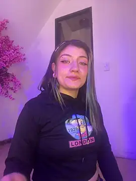 Snapshot of Broklinwhite_ chatting on 05/29/26, 01:31 Broklinwhite online show from 05/29/26, 01:31