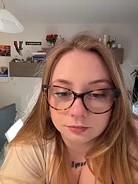 chloetarducci online show from 03/13/26, 06:25