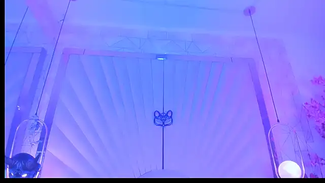 zephirahabney online show from 02/06/25, 01:43