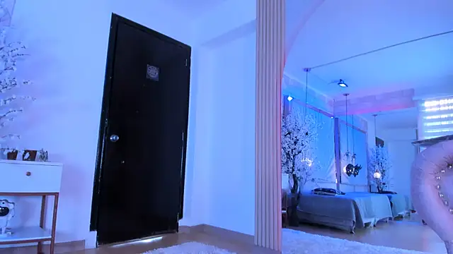 zephirahabney online show from 02/10/25, 05:19