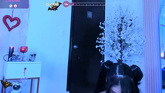 zephirahabney online show from 02/15/25, 08:43