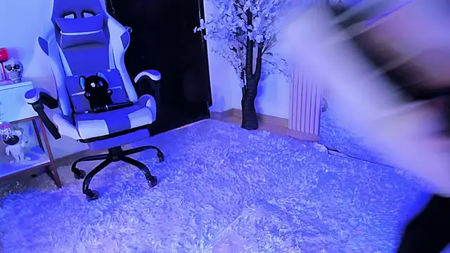 zephirahabney online show from 02/23/25, 05:18