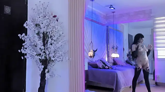 zephirahabney online show from 02/27/25, 08:42