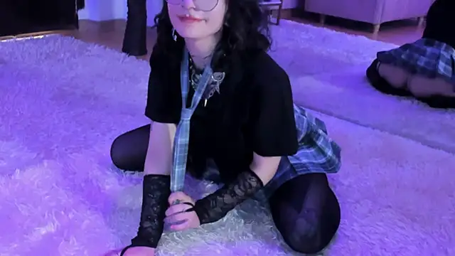 zephirahabney online show from 03/03/25, 08:43