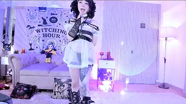 zephirahabney online show from 10/12/25, 02:49