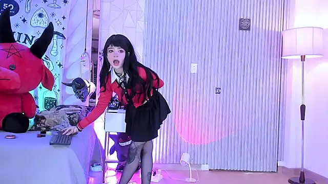 zephirahabney online show from 10/18/25, 01:56