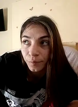 Snapshot of AntoniaHottie chatting on 01/04/25, 01:10 AntoniaHottie online show from 01/04/25, 01:10