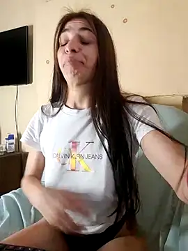 Snapshot of AntoniaHottie chatting on 01/31/25, 12:07 AntoniaHottie online show from 01/31/25, 12:07