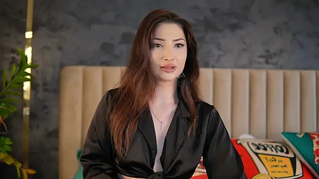 Snapshot of Mayleen_x chatting on 06/26/26, 01:26 Mayleen x online show from 06/26/26, 01:26