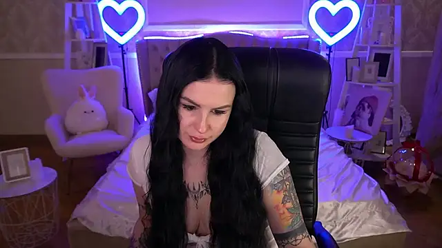 Snapshot of AmberDismond chatting on 03/18/25, 04:59 AmberDismond online show from 03/18/25, 04:59