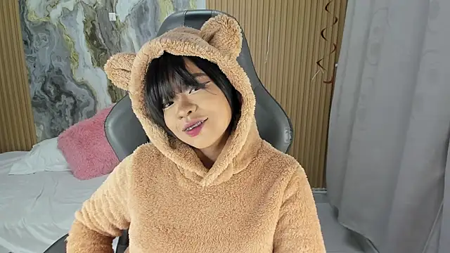 Lili 16 online show from 02/07/26, 11:03