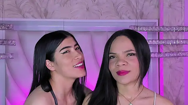 Snapshot of siara_and_zoe chatting on 05/07/26, 11:43 siara and zoe online show from 05/07/26, 11:43