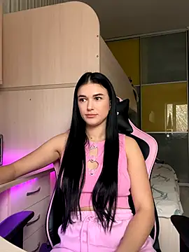 Julietta a online show from 11/16/25, 08:09