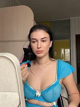 Julietta a online show from 11/25/25, 07:52