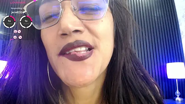 Snapshot of dayana_mendoza69 chatting on 02/21/25, 07:43 dayana mendoza69 online show from 02/21/25, 07:43