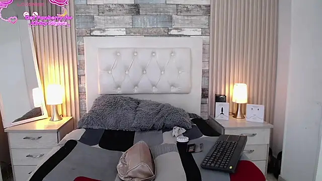 Snapshot of dayana_mendoza69 chatting on 11/26/25, 01:01 dayana mendoza69 online show from 11/26/25, 01:01