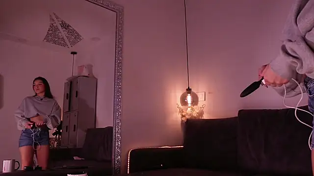 Isabella francoo online show from 07/24/26, 11:52