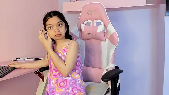 CharlotteMuller online show from 10/19/25, 07:14