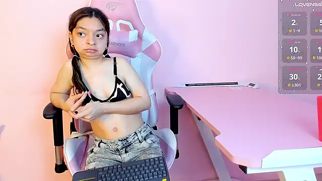 CharlotteMuller online show from 10/25/25, 08:14