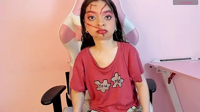 CharlotteMuller online show from 10/30/25, 09:04