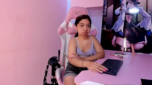 CharlotteMuller online show from 04/21/26, 08:12