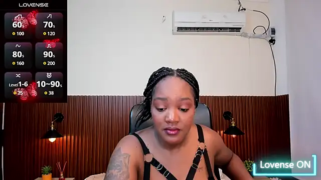 chanel brunette online show from 11/16/25, 06:46