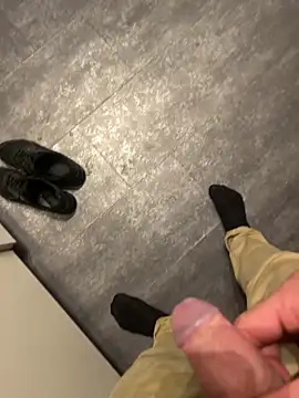 Snapshot of Edosxxl chatting on 09/10/25, 10:32 Edosxxl online show from 09/10/25, 10:32