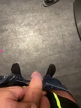 Snapshot of Edosxxl chatting on 11/14/25, 12:42 Edosxxl online show from 11/14/25, 12:42