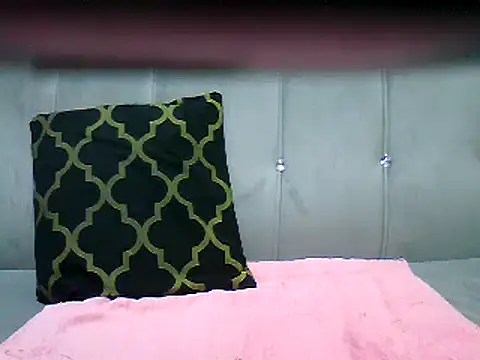 Snapshot of cutey-smile chatting on 03/21/25, 08:29 cutey-smile online show from 03/21/25, 08:29