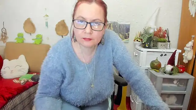 Snapshot of PlayfullMature chatting on 03/06/25, 09:42 PlayfullMature online show from 03/06/25, 09:42