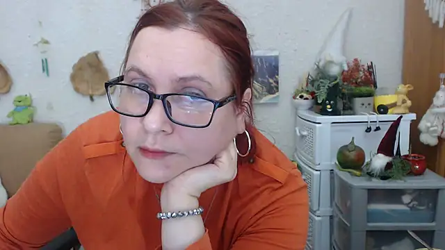 Snapshot of PlayfullMature chatting on 03/13/25, 03:17 PlayfullMature online show from 03/13/25, 03:17