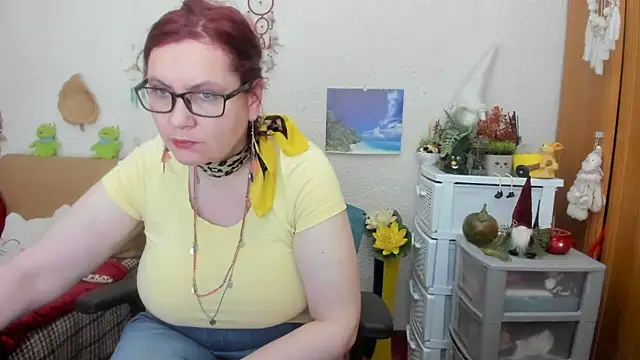 Snapshot of PlayfullMature chatting on 03/23/25, 08:59 PlayfullMature online show from 03/23/25, 08:59