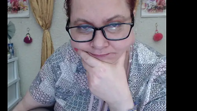 Snapshot of PlayfullMature chatting on 10/05/25, 04:55 PlayfullMature online show from 10/05/25, 04:55