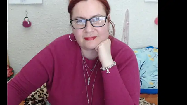 Snapshot of PlayfullMature chatting on 11/04/25, 05:34 PlayfullMature online show from 11/04/25, 05:34